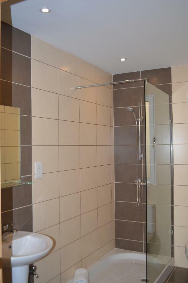 Hortensia 2 Bedroom Apartment St. Paul's Bay Buitenkant foto